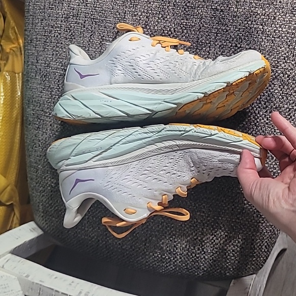 HOKA ONE ONE Clifton 8 Size 9.5 Women's 42 EU - Picture 5 of 11